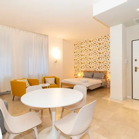 Baretti House 2 - Colazione A Ogni 아파트